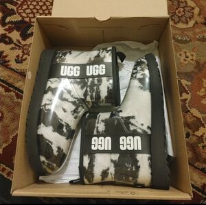 UGG - Waterproof, Mini Clear  Marbled Black and White boot.  Size 7 (US)